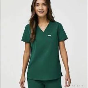 FIGS Hunter Green Catarina Top & Zamora Pant Set